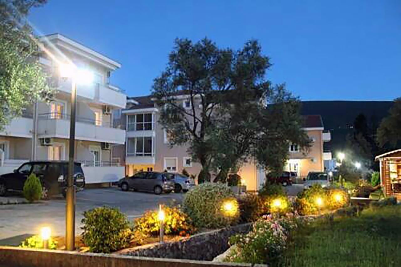 Apartment Sun Village Goran Херцег Нови Екстериор снимка