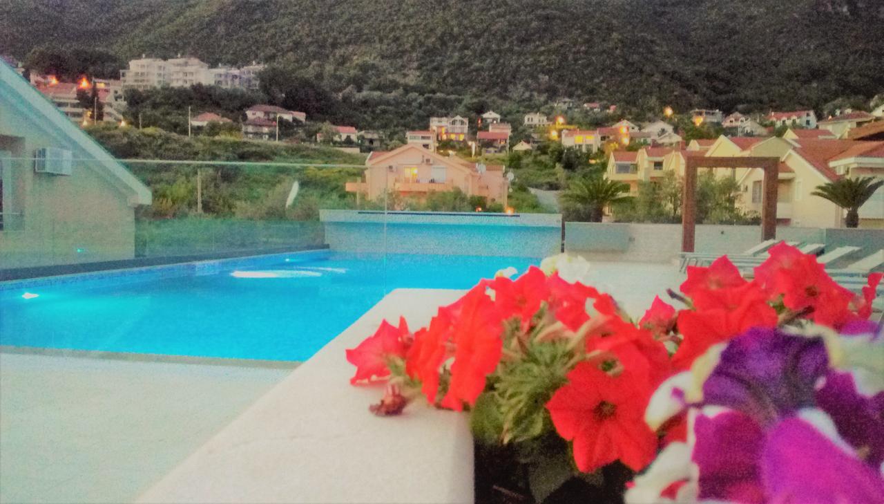 Apartment Sun Village Goran Херцег Нови Екстериор снимка