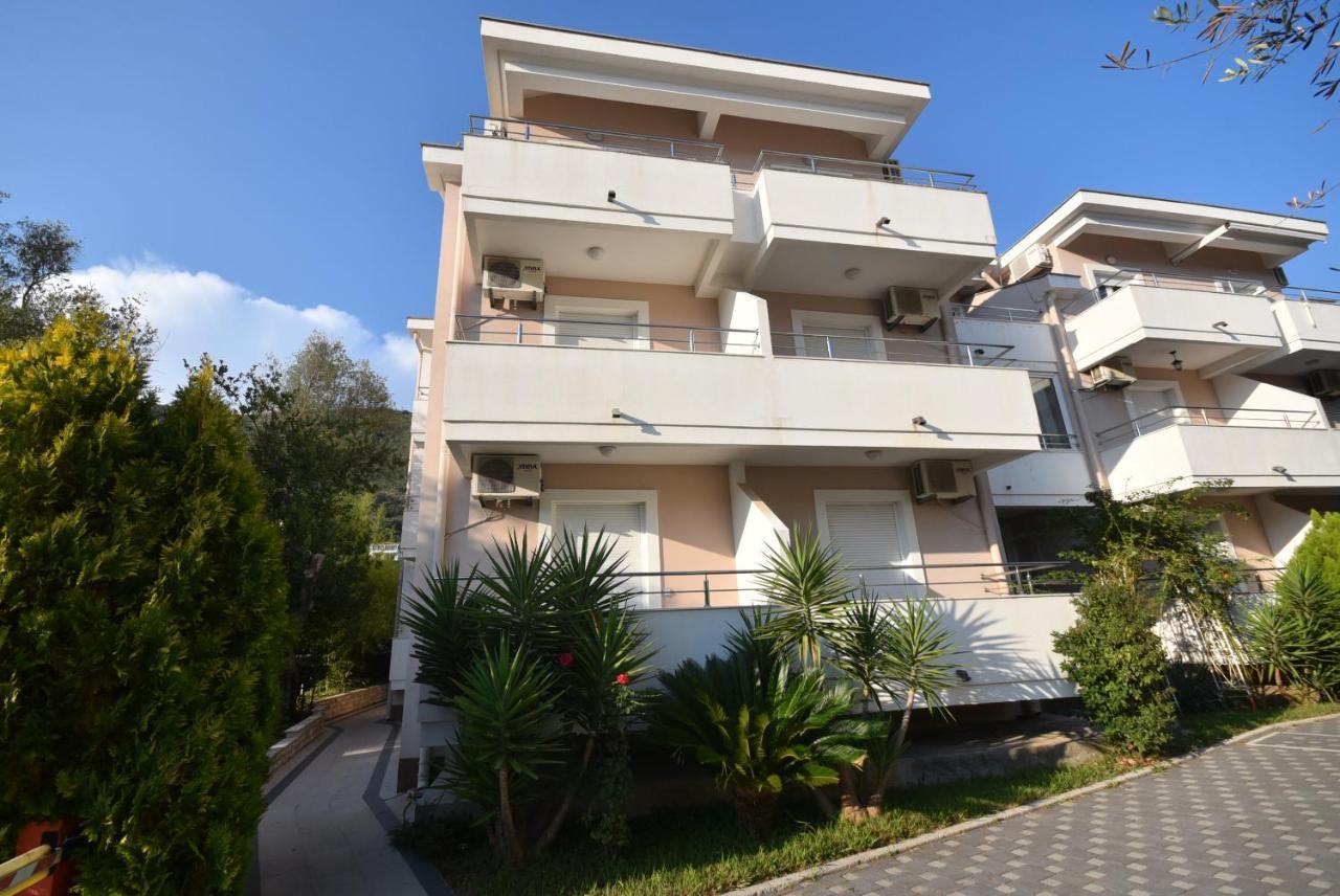 Apartment Sun Village Goran Херцег Нови Екстериор снимка